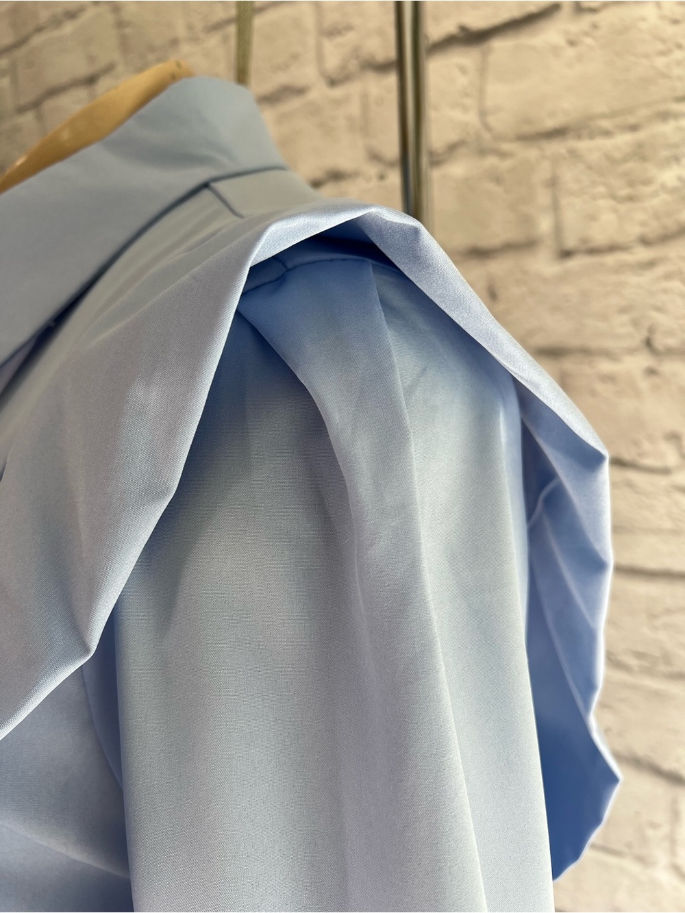Women’s Light Powder Blue Ruffle Button Front Collared Blouse Size L - Picture 7 of 10